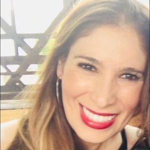 Meet your Posher, Ana